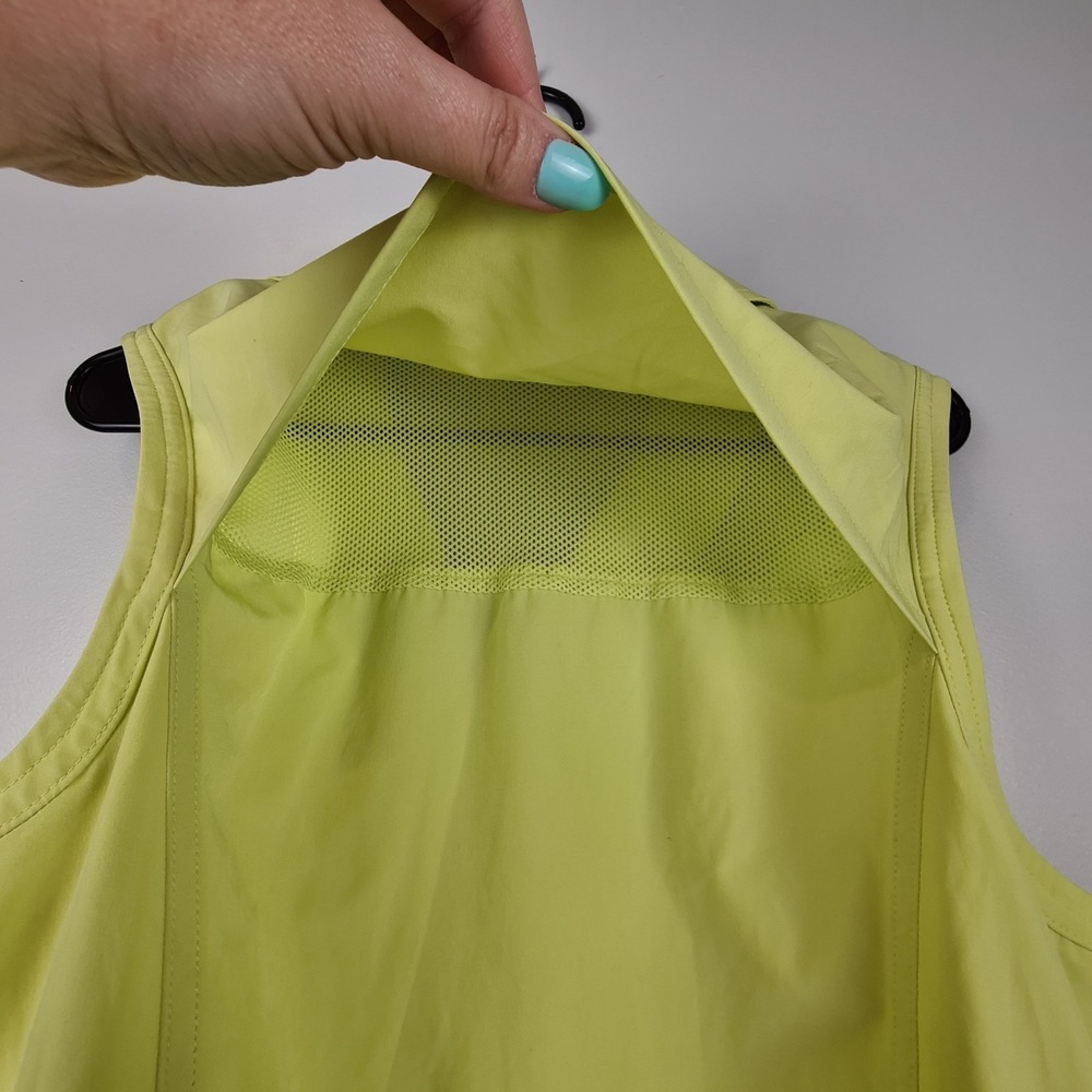 Zenergy Golf By Chico's Women's Performance Vest Neon Green Size 2 Vented Pocket - Picture 9 of 10